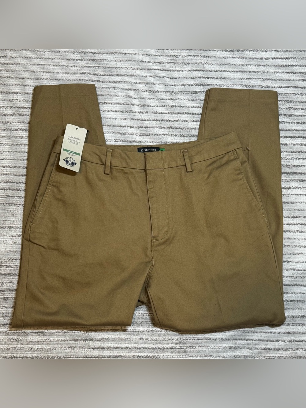 NWT Dockers Slim Ankle Pants Women’s 31 Brown Khaki